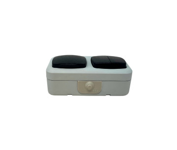 Blister 2 interruptores con base Schuko tapada IP54